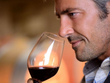 Làm thế nào để hiểu hương vị chính, phụ và thứ ba trong rượu vang?